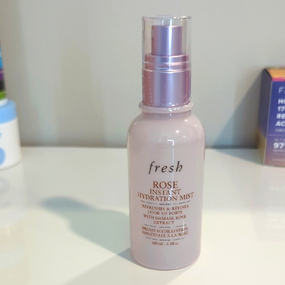 NWT 100 ml Fresh Rose Instant Hydration Mist